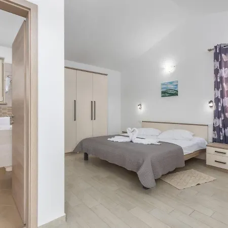 Villa Activity Melli With Pool In Vizinada