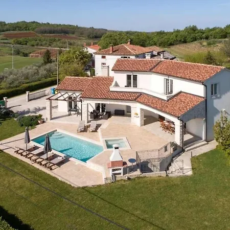 Activity Melli With Pool In